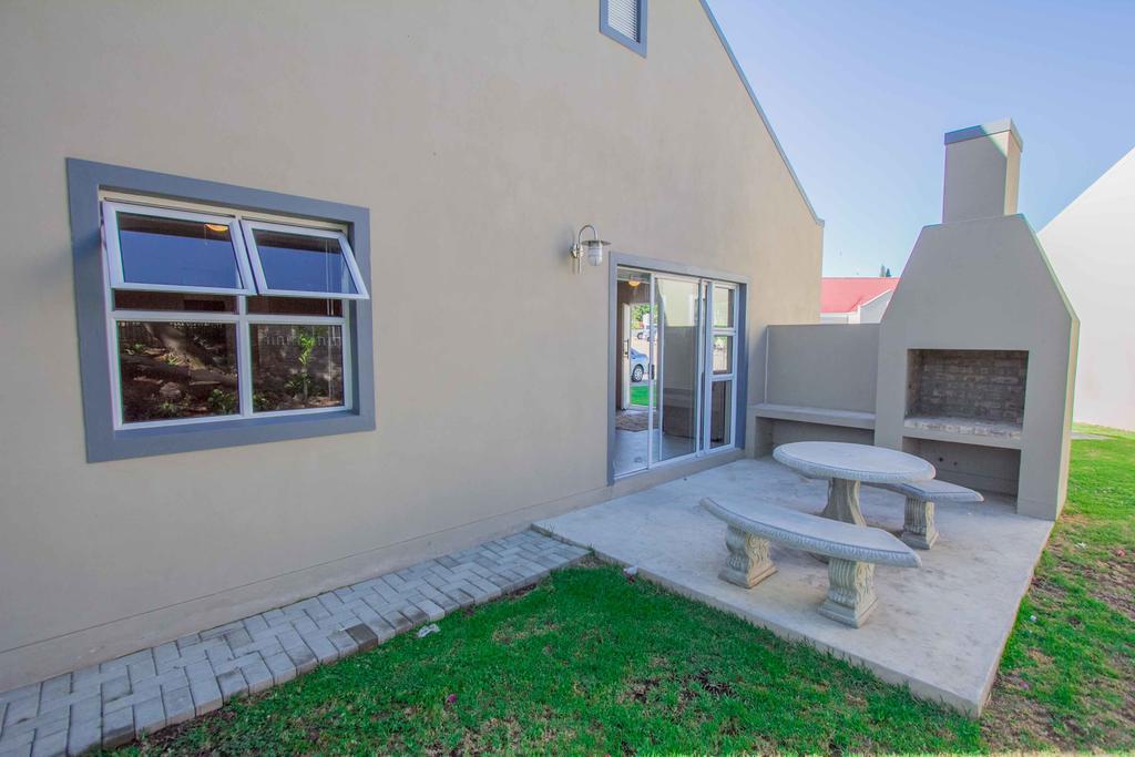 El Dorado 65 Luxury Self Catering Villa Oudtshoorn Dış mekan fotoğraf